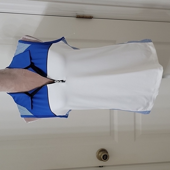 Izod, NWOT, Size M Sleeveless Quarter Zip Golf Polo Shirt.  Blue, White. - Picture 1 of 9